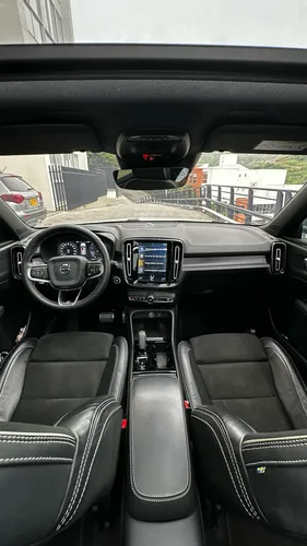 Volvo XC40 2.0 T4 R-Desing