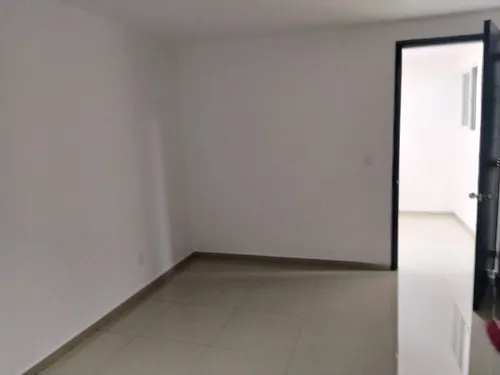 Casa En Venta, Remate De Casa En Ciudad De México (cdmx) Alcaldía: Iztacalco, Col: Militar Marte, Calle: Playa Hermosa #493, Gran Oportunidad De Inversión En Bienes Raíces (pbo)