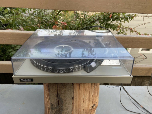 Tocadiscos Technics Sl-23 + Lote De 130 Vinilos De Colección