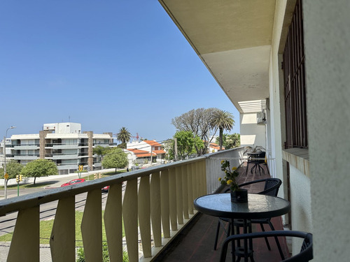 Casa En Venta De 4 Dormitorios En Malvin (ref: Gmu-104)
