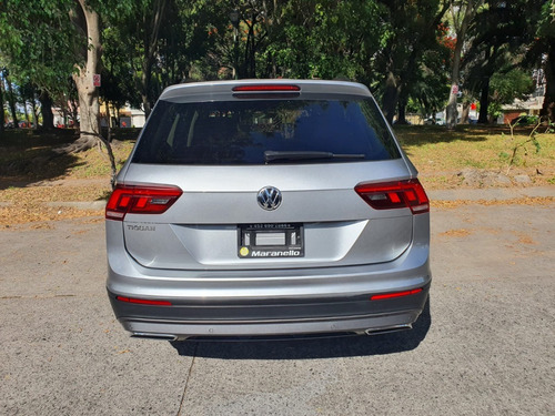 Imagen 3 de 15 de Volkswagen Tiguan Comfortline Dgs