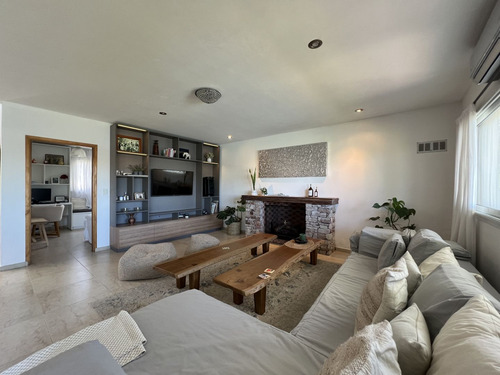 Casa En Venta Con Fondo A La Laguna Lagos De San Eliseo