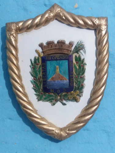 Antiguo Escudo Montevideo Madera Labrado Decorado 55x70cm