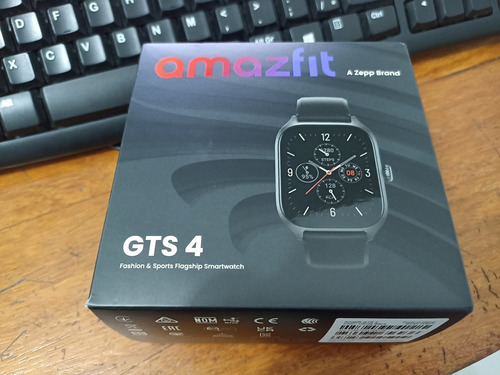 Smartwatch Amazfit Fashion GTS 4 1.75" caja infinite black, malla infinite black de fluoroelastómero A2168