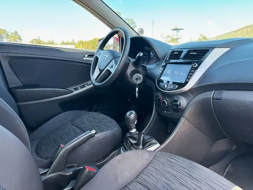 Hyundai Accent NB ADVANCE