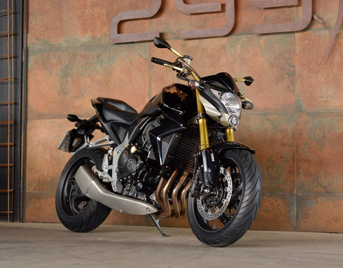 Chi tiết Honda CB1000R ABS 2015 giá hơn 400 triệu tại Hà Nội