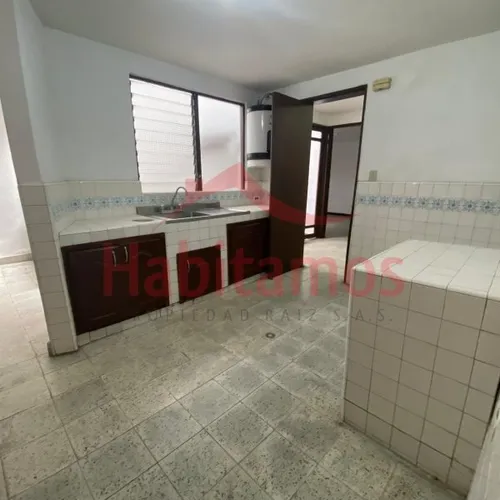 Casa En Venta En Medellín - Los Colores Cod 68704
