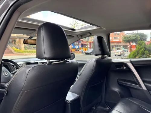 Toyota RAV4 2.0 Street At