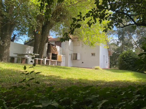 Ph En Av. De Las Artes Nº 931- Zona Viejo Golf- 3 Ambientes Con Playroom