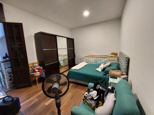 Imagen 6 de 11 de Venta De Apartamento 2 Dormitorios Más Escritorio En Tres Cruces