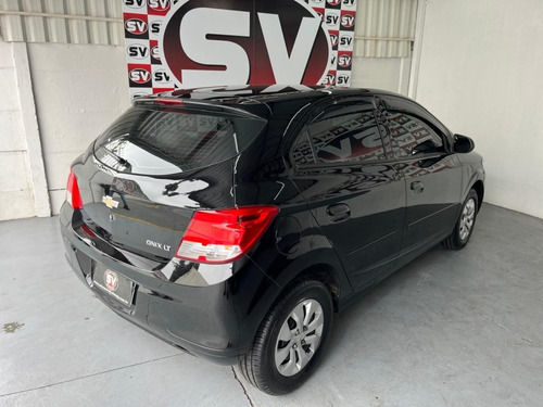 Chevrolet Onix 1.0 MPFI LT 8V FLEX 4P MANUAL