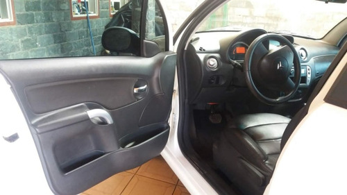 Imagem 10 de 11 de Citroën C3 2012 1.6 16v Exclusive Flex Aut. 5p