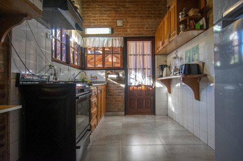 Venta Casa Banco Provincia Country Club. Piscina Quincho Excelente Lote Esquina