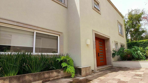 Imagen 1 de 30 de Espectacular Residencia En Lomas De Tecamachalco
