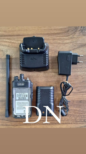 Walkie-talkie Vertex Standard Vx231 Vx231 E Frequência Uhf - Preto 100/240v
