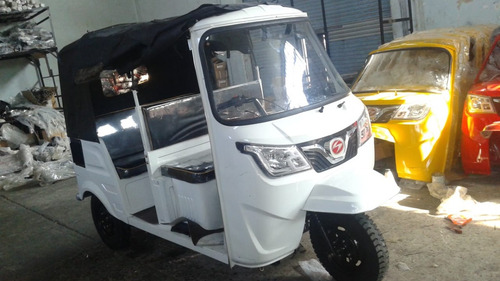 Imagen 2 de 4 de Mototaxi 200cc Enfriado Por Agua Nuevos 2021