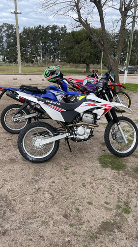 Honda Xr 250 Tornado 2023. 293 Muchisimos Accesorios, Nueva
