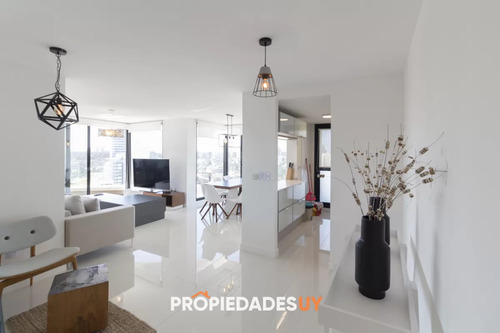 Apartamento En Venta Y Alquiler En Mansa Punta Del Este, 3 Dormitorios, 4 Baños