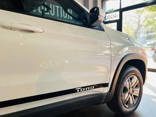 Imagen 9 de 11 de Fiat Toro Freedom 4x2 At 1.8n