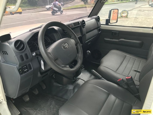 Toyota Land Cruiser Estacas 4.0 Blindaje 3
