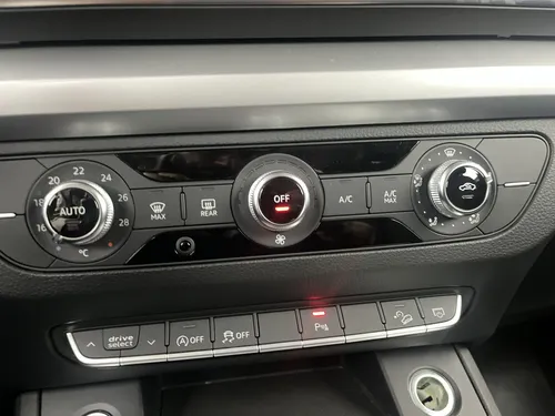 Audi Q5 ATTRACTION TFSI S-TRONIC 2 4X4