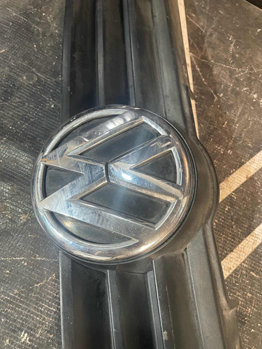 Parrilla Con Emblema Volkswagen Gol Saveiro 13-16 Original