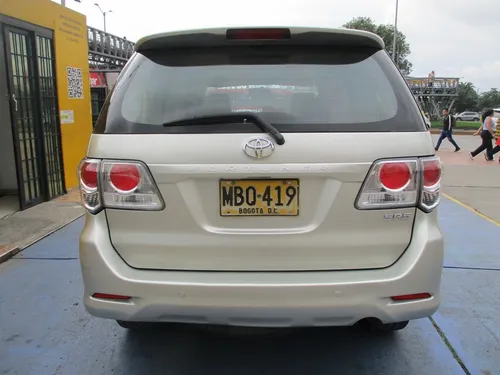 Toyota Fortuner Sr5 4x2 2700cc At Aa