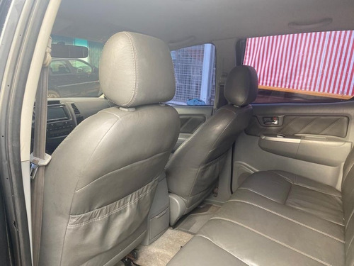 Toyota Hilux Srv