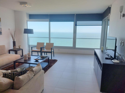 Apartamento En Primera Fila De Playa Brava