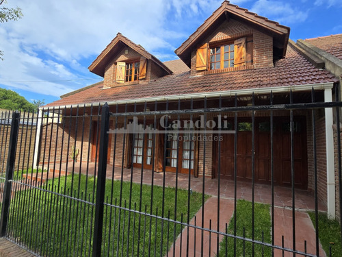 Chalet En Venta 4 Ambientes - Santa Clara Del Mar, En Dos Plantas
