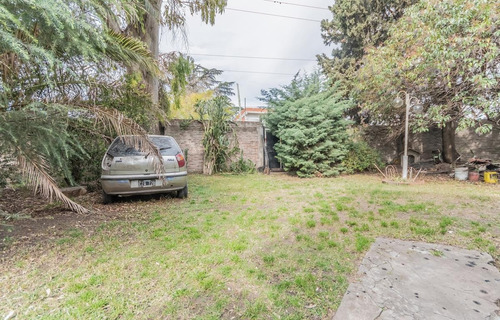 Imagen 20 de 30 de Lote De 559 M2 En Esquina Con Casa 4 Amb A Reciclar - Ituzaingó Sur