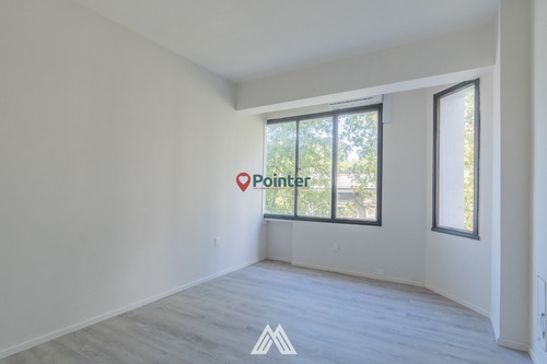 Imagen 8 de 12 de Luminoso Apartamento De 2 Dorm. / Reciclado A Nuevo / Centro
