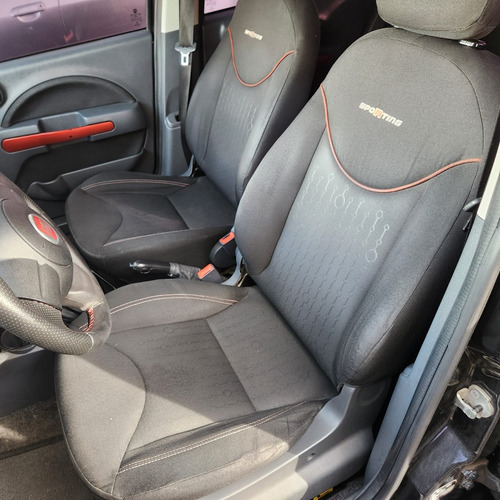 Fiat Uno 1.4 Sporting Flex 5p