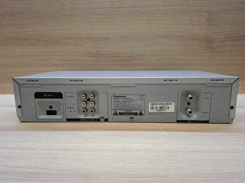 Video Cassete Vhs Panasonic Nv-hv60 - Funcionando 100% Prateado