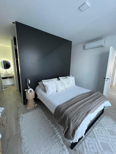 Casa En Venta Con Renta-barrio San Felipe-canning