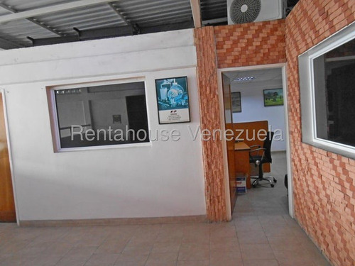 #*25-18248 Estupendo Galpón Semicerrado De 449 Mt2, Zona Centro Oeste, Barquisimeto, Lara. Adelaida Armeya
