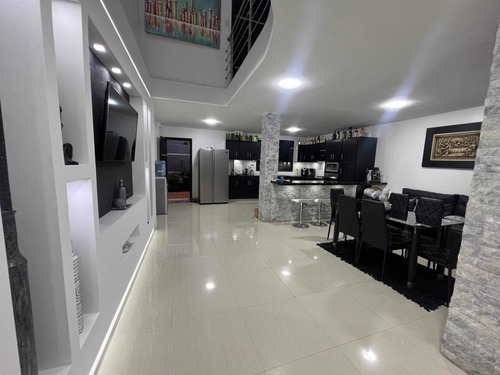 Imagen 21 de 29 de Moderna Casa En Venta Pueblo Nuevo