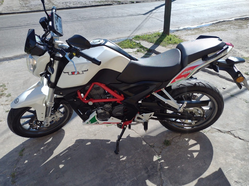 Imagen 2 de 11 de Benelli Tnt 25