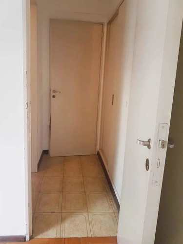 Venta Departamento De Dos Ambientes En Castelar Centro