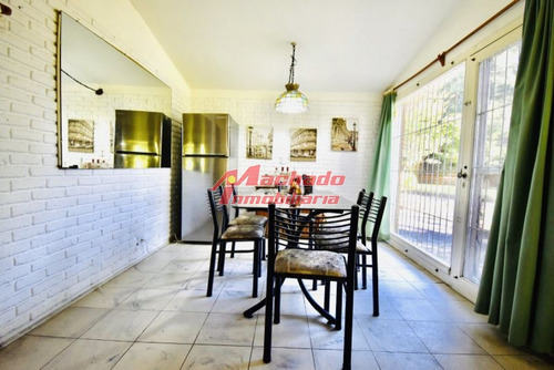 Casa En Zona Playa Mansa- Ref: 6342