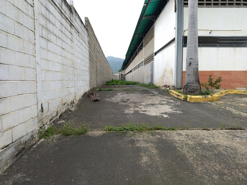 Imagen 2 de 21 de *+584144713559* Galpon En Venta En Complejo Ind Santa Rosa/pto Cabello/carabobo. 3000mts,areas De Ofocina,6baños,area De Comedor,banco De Transformadores Alta Tension,conj Cerrado,tanque De Agua.