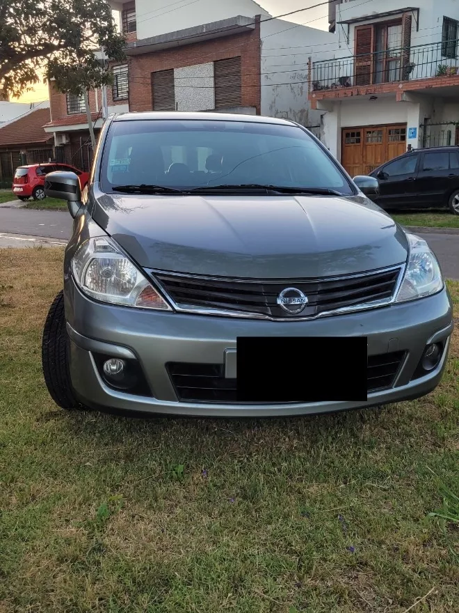 Nissan Tiida 1.8 Tekna 4 p