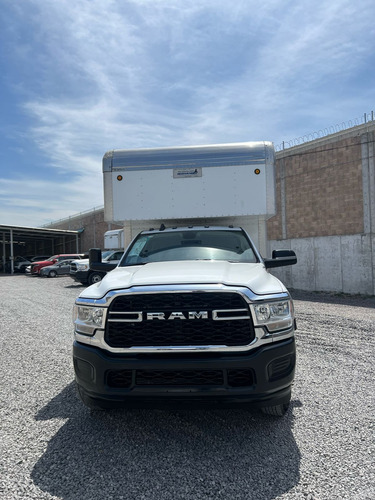 RAM 4000 5.7 Chasis Cabina P 4x2 Mt