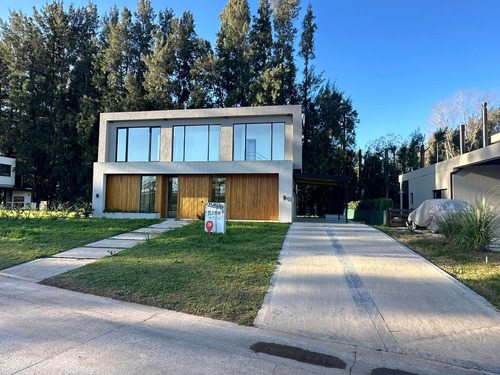 Casa En Venta Lares De Canning