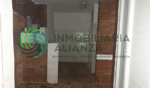 Local En Arriendo En Centro. Cod A676