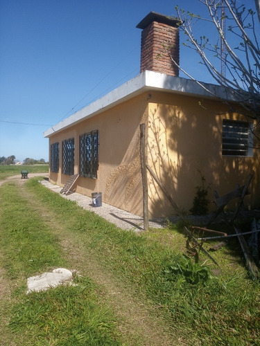 Amplia Casa En Canelón Chico