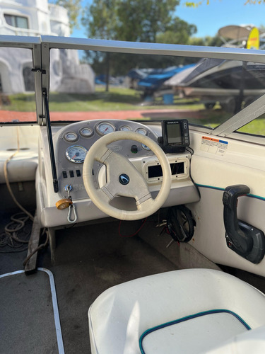 Lancha Bayliner 1750 Capri Americana