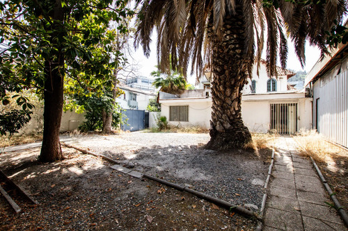 Gran Casa Comercial // Providencia (79669)