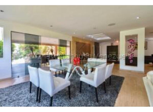 #24-29143 Increíble Casa Ubicada En Alto Hatillo