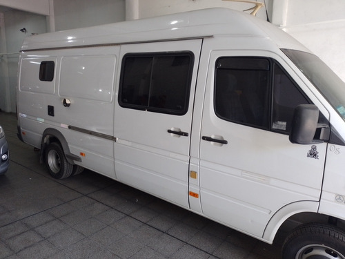 Imagen 2 de 11 de Mercedes 413 2009